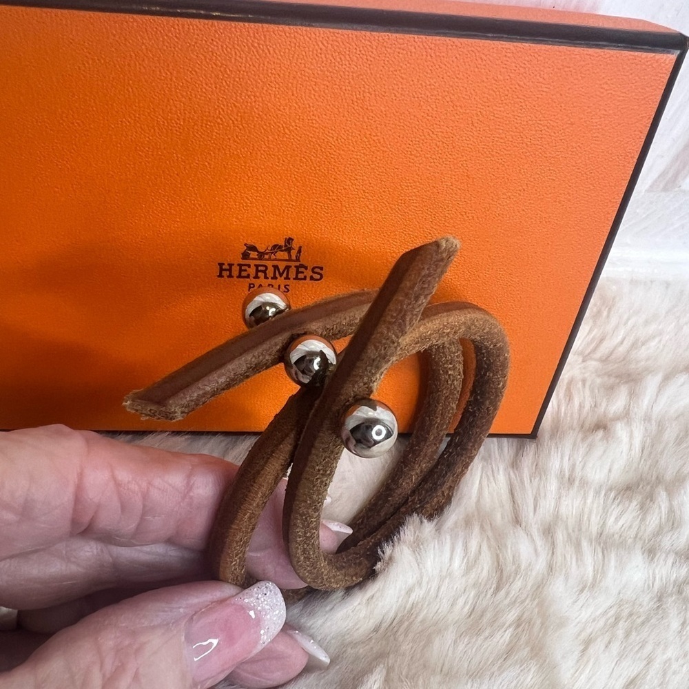 HERMES LEATHER BANGLE UNISEX BRACELET WITH BOX - Picture 6 of 15